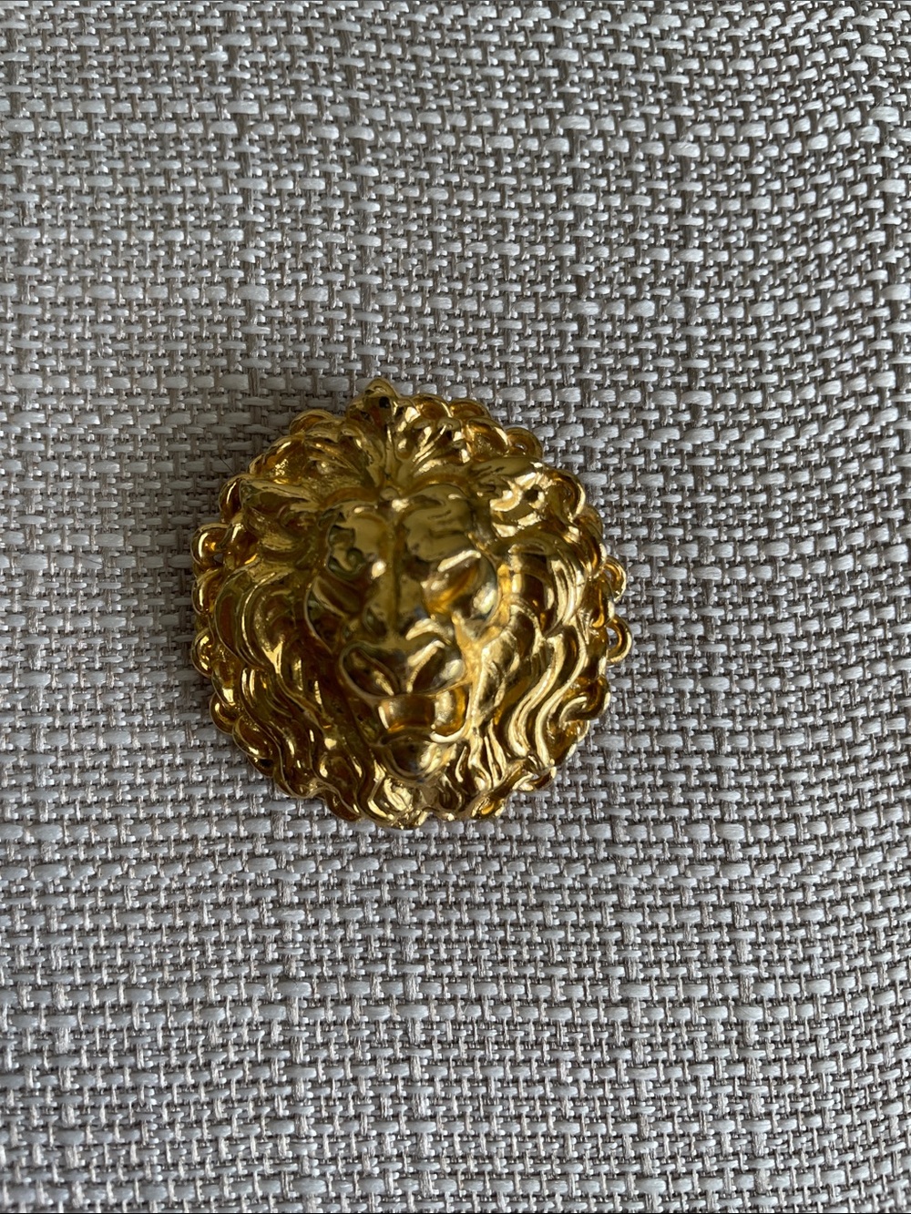 Anne Klein Lion head Brooch Gold finish 3D Pin Vintage rare women’s jewelry
